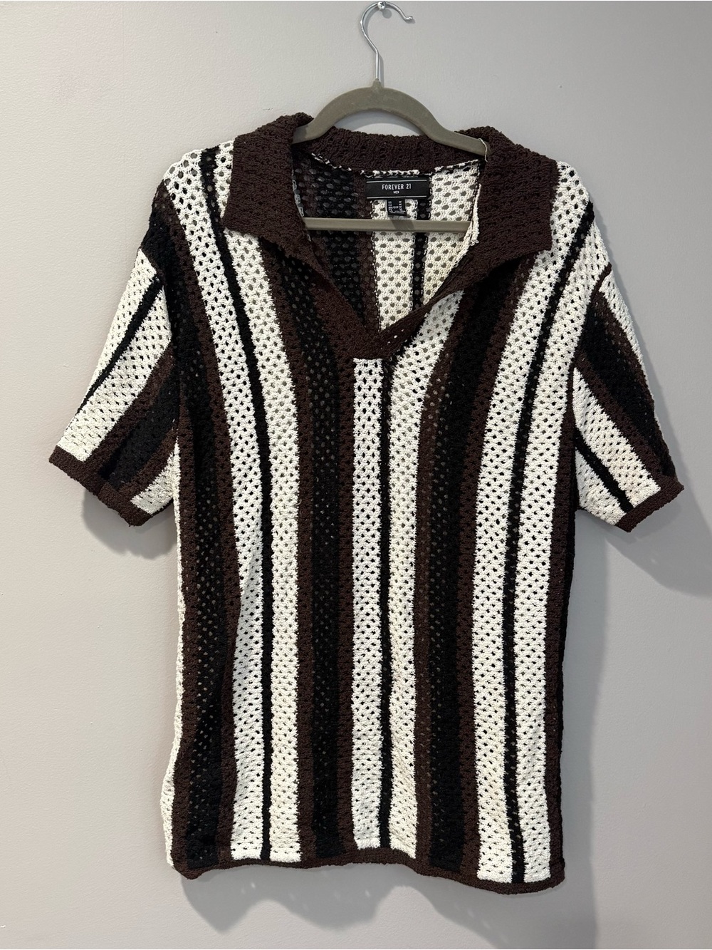 Men’s Forever 21 Brown & White Striped V‑Neck Knit Sweater